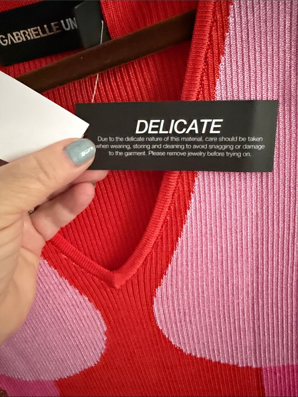 Pink & Red Ribbed V-Neck Bodycon Dress - Picture 4 of 8